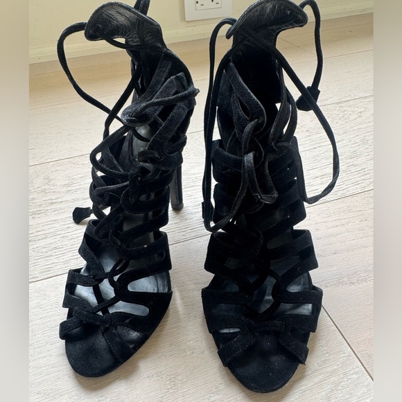 Hermes Black Stiletto Heels with Strappy Design - Picture 1 of 6